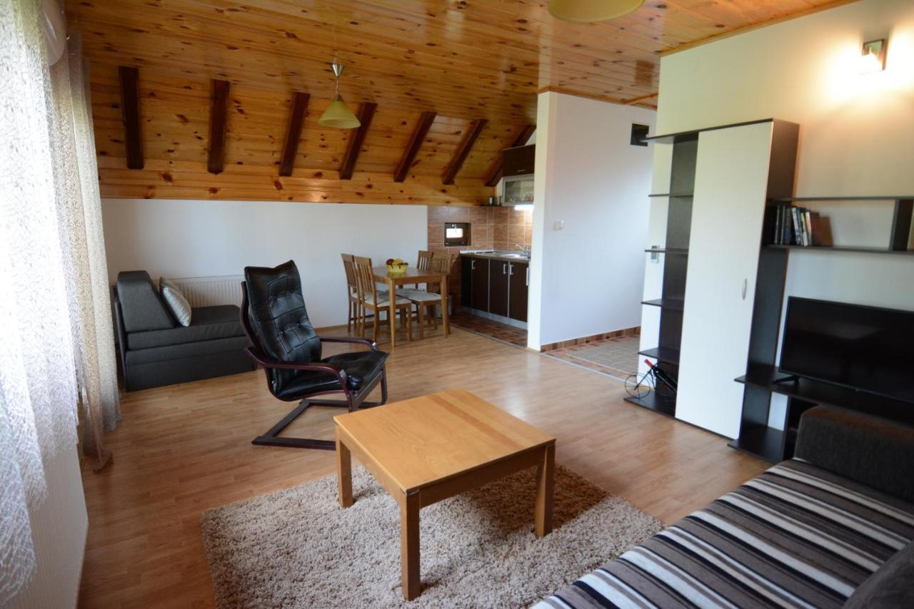 באינה באשטה Apartmani Ogi I Ana מראה חיצוני תמונה
