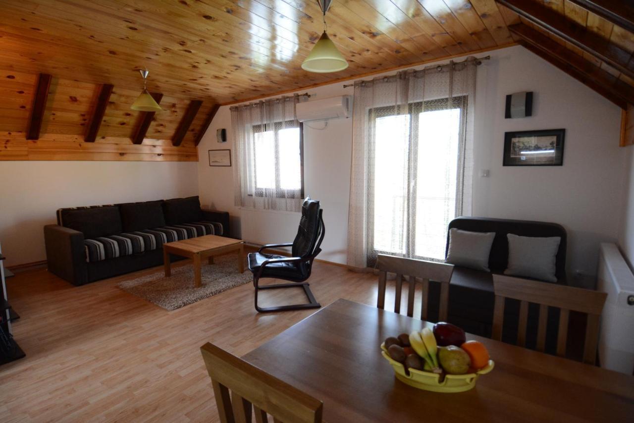 באינה באשטה Apartmani Ogi I Ana מראה חיצוני תמונה