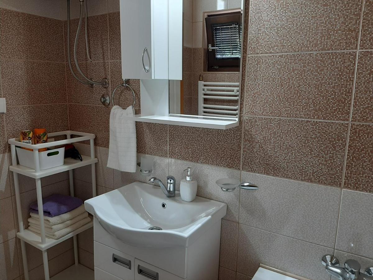 באינה באשטה Apartmani Ogi I Ana מראה חיצוני תמונה
